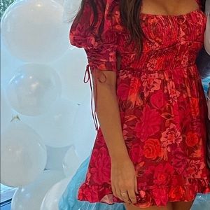 Worn once gorgeous for love and lemons Alia dress!